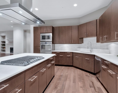 1750 Sky Lark Ln - Photo Thumbnail 3
