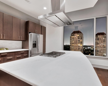 1750 Sky Lark Ln - Photo Thumbnail 4