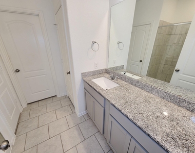 31351 Horseshoe Meadow Bend Lane - Photo Thumbnail 29