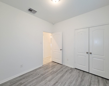 31351 Horseshoe Meadow Bend Lane - Photo Thumbnail 18