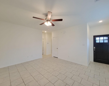 31351 Horseshoe Meadow Bend Lane - Photo Thumbnail 3