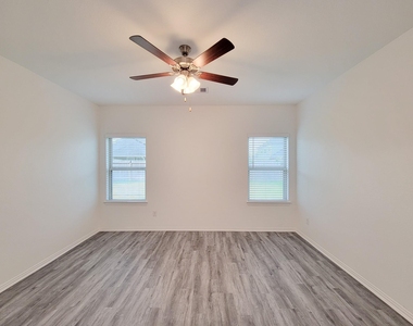 31351 Horseshoe Meadow Bend Lane - Photo Thumbnail 31