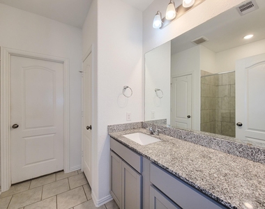 31351 Horseshoe Meadow Bend Lane - Photo Thumbnail 30