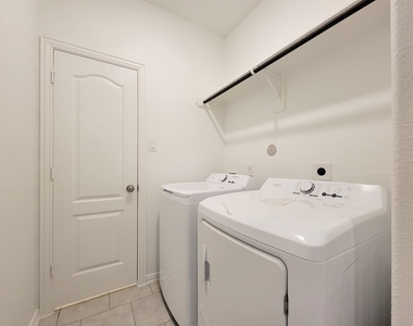 31351 Horseshoe Meadow Bend Lane - Photo Thumbnail 24