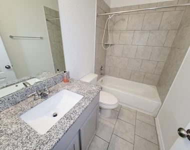 31351 Horseshoe Meadow Bend Lane - Photo Thumbnail 22