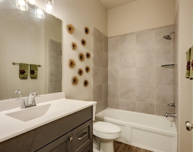12917 Ocean Breeze Lane - Photo Thumbnail 13