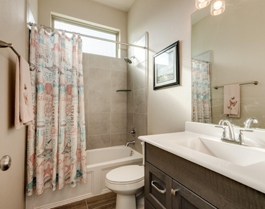 12917 Ocean Breeze Lane - Photo Thumbnail 15