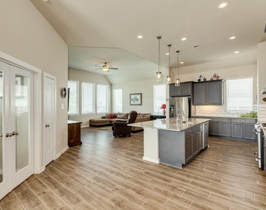 12917 Ocean Breeze Lane - Photo Thumbnail 3