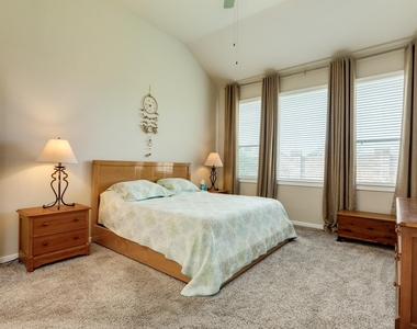12917 Ocean Breeze Lane - Photo Thumbnail 8