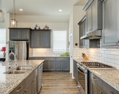 12917 Ocean Breeze Lane - Photo Thumbnail 5