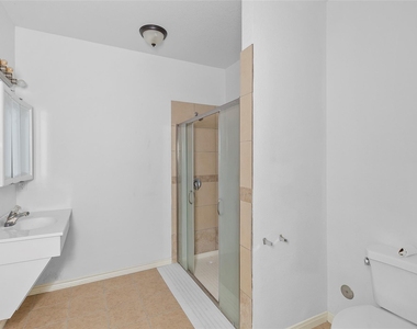 409 Beto St - Photo Thumbnail 9