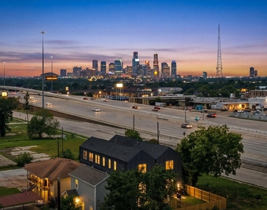 2915 Crane Street - Photo Thumbnail 1