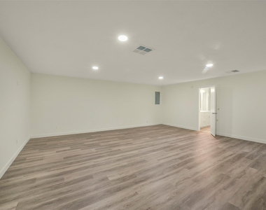 23122 Whispering Willow Drive - Photo Thumbnail 19