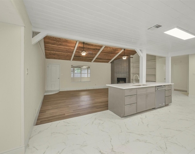 23122 Whispering Willow Drive - Photo Thumbnail 11