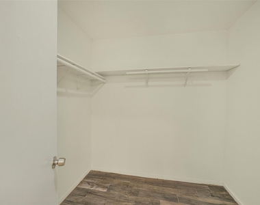 23122 Whispering Willow Drive - Photo Thumbnail 28