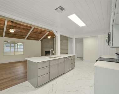 23122 Whispering Willow Drive - Photo Thumbnail 12