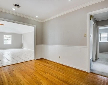 2322 Ansbury Drive - Photo Thumbnail 4