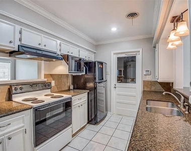 2322 Ansbury Drive - Photo Thumbnail 7