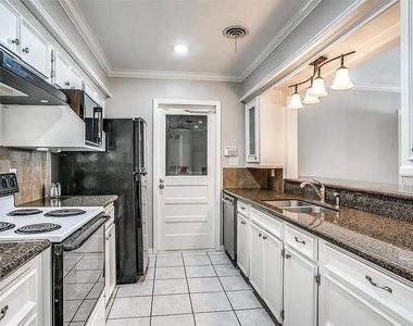 2322 Ansbury Drive - Photo Thumbnail 6
