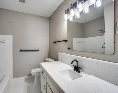 2322 Ansbury Drive - Photo Thumbnail 18
