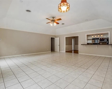 2322 Ansbury Drive - Photo Thumbnail 10