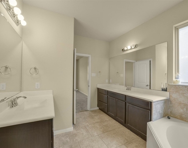 3511 Brampton Island Drive - Photo Thumbnail 23