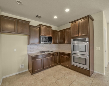 3511 Brampton Island Drive - Photo Thumbnail 10