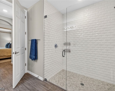 14567 Edgewater Circle - Photo Thumbnail 19