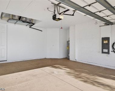 14567 Edgewater Circle - Photo Thumbnail 27