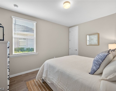 14567 Edgewater Circle - Photo Thumbnail 22