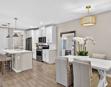14567 Edgewater Circle - Photo Thumbnail 12
