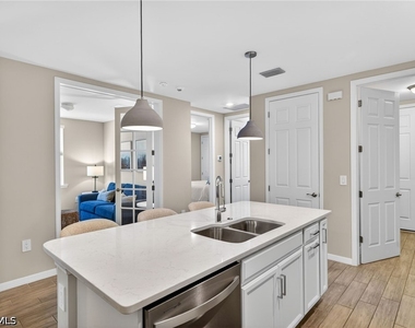 14567 Edgewater Circle - Photo Thumbnail 10