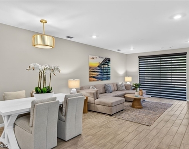 14567 Edgewater Circle - Photo Thumbnail 13