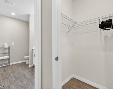 14567 Edgewater Circle - Photo Thumbnail 21