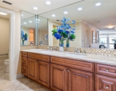4031 Gulf Shore Boulevard N - Photo Thumbnail 5