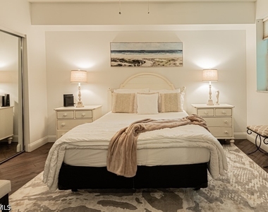 300 Dunes Boulevard - Photo Thumbnail 10