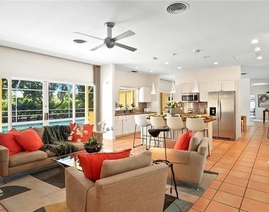 586 Yucca Road - Photo Thumbnail 6