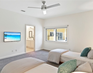586 Yucca Road - Photo Thumbnail 15