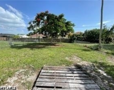632 108th Avenue N - Photo Thumbnail 9