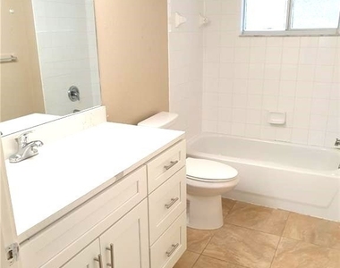 8298 Key Royal Lane - Photo Thumbnail 5