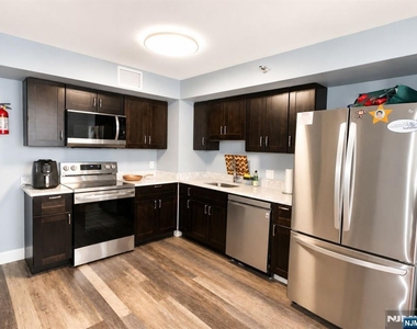 316 Prospect - Photo Thumbnail 6
