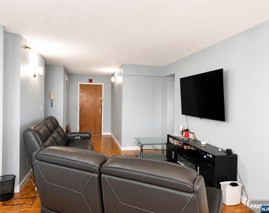 316 Prospect - Photo Thumbnail 5