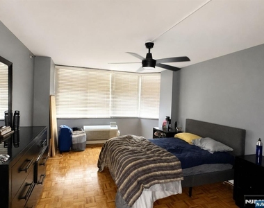 316 Prospect - Photo Thumbnail 9