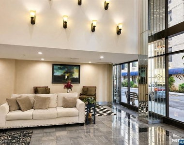 316 Prospect - Photo Thumbnail 2