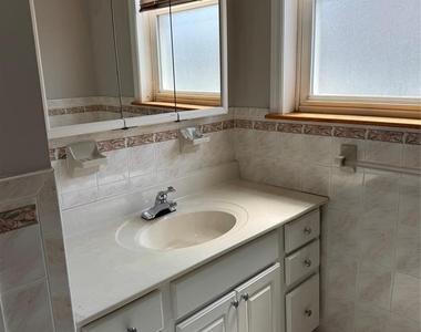 401 Frank E Rodgers - Photo Thumbnail 9