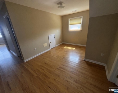 401 Frank E Rodgers - Photo Thumbnail 17