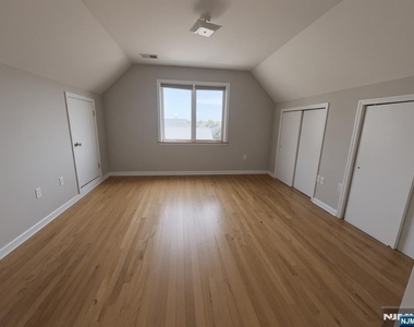401 Frank E Rodgers - Photo Thumbnail 15