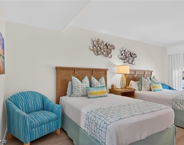 4451 Gulf Shore Boulevard N - Photo Thumbnail 37