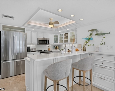4451 Gulf Shore Boulevard N - Photo Thumbnail 4