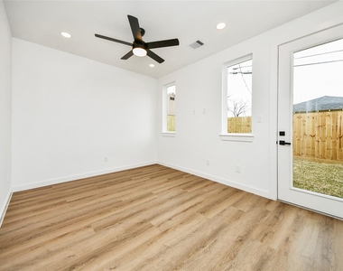 5201 Fairchild Street - Photo Thumbnail 25
